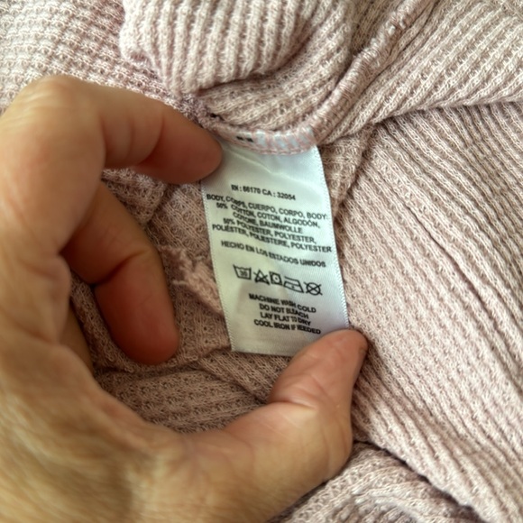 T.La - Picture 8 of 10